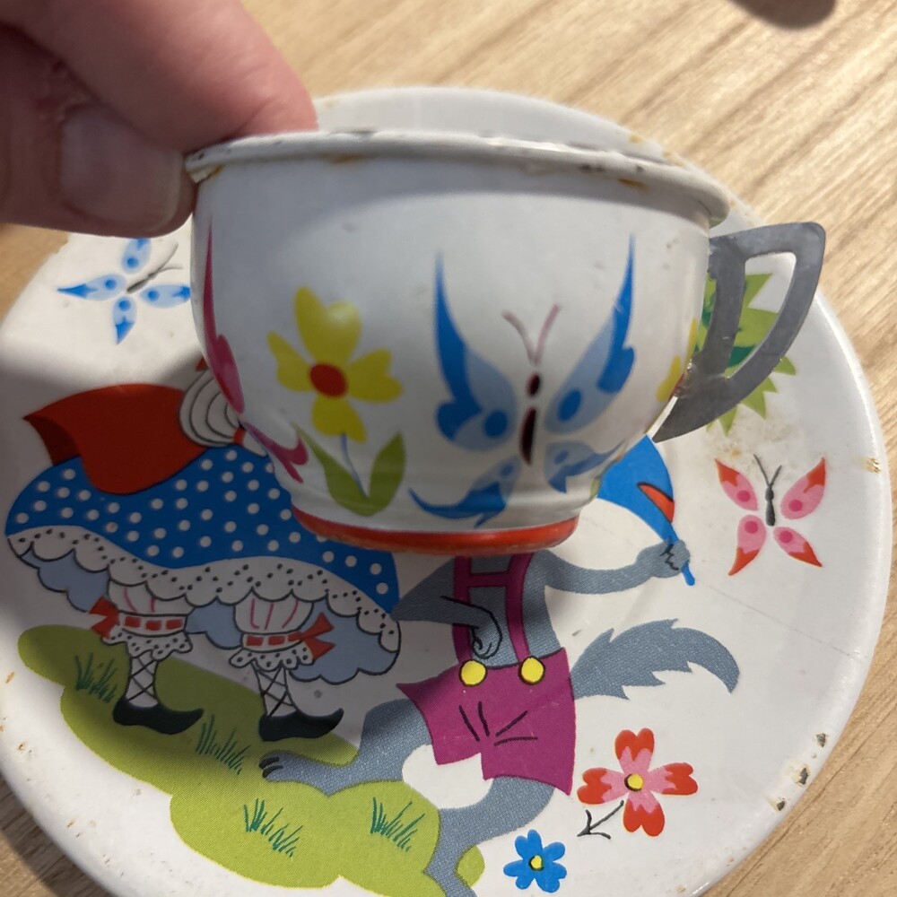 Vintage red riding Hood Big Bad Wild Tea Plate And Cups Metal Toy Replacement - Picture 9 of 10